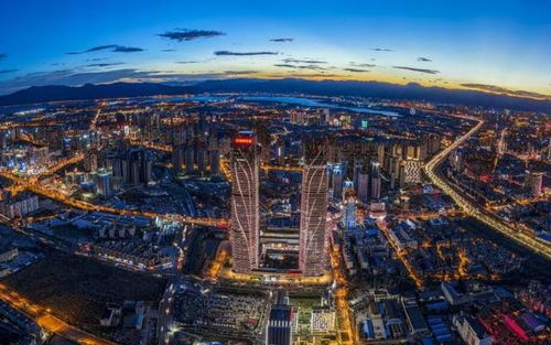 西南地区唯一的特大城市,gdp破7500亿,享有 春城 的美誉
